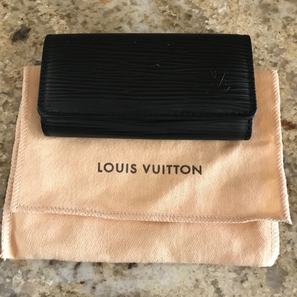 LOUIS VUITTON  Multicles 4 Keys Case NEW M62631unisex EPI purchased in Paris - Picture 1 of 14